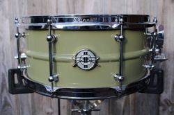 Dunnett Model 2N in Porsche Olive Green